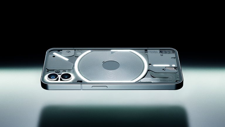 Nothing Phone Das Nothing Phone (1) ist von hinten zu sehen. Die LEDs leuchten in weißer Farbe.