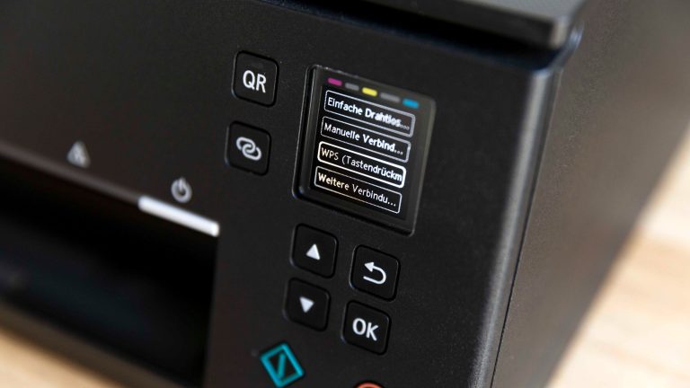 Canon Drucker Wlan Detailansicht des Displays eines Canon-Druckers. Ausgewählt ist der Menüpunkt für die WPS-Koppelung.