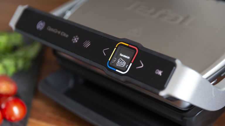Tefal Optigrill Elite Detailansicht eines Tefal Optgrill Elite, in der das Display zu sehen ist.