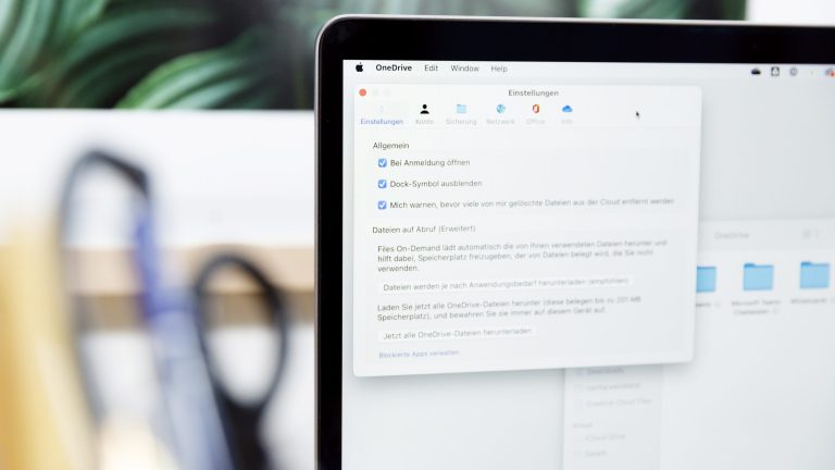 OneDrive synchronisiert nicht: So löst du das Problem Detailansicht der OneDrive-Einstellungen bei einem MacBook.