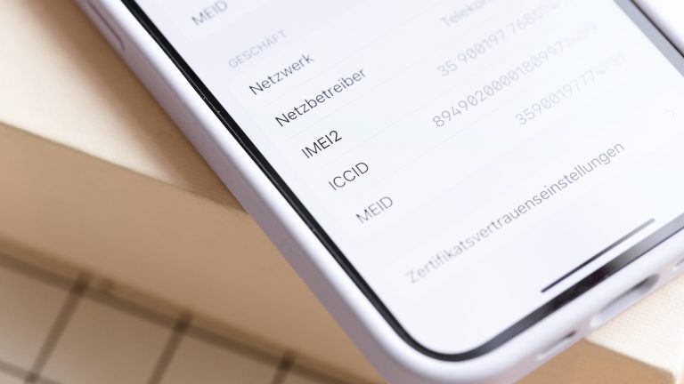Detailansicht der IMEI-Nummer bei einem iPhone.