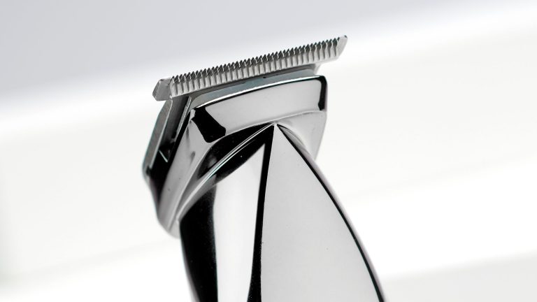 Ein BaByliss Super-X Metal mit Scherkopf.