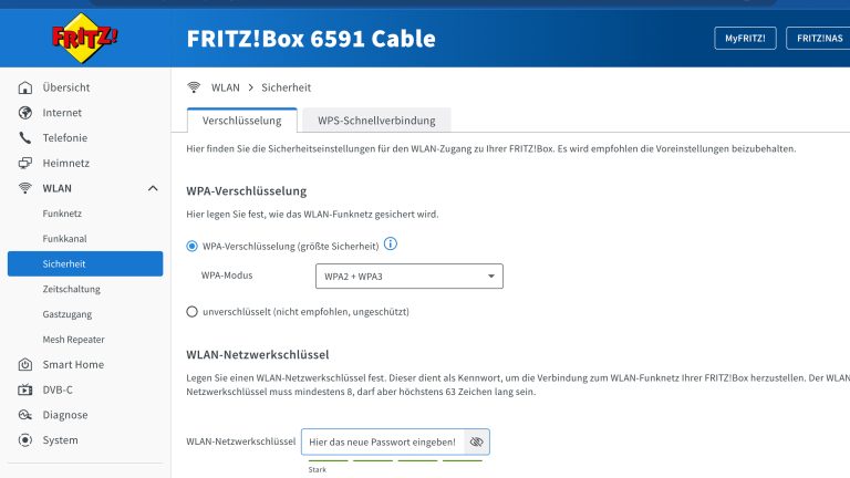 FRITZ!OS 7.57 ist ein mächtiges Werkzeug, um alles nach deinen Wünschen einzurichten. Ein geöffnetes Browserfenster auf der die Bedienoberfläche der Fritzbox zu sehen ist. Unter dem Hauptpunkt “WLAN” ist das Untermenü “Sicherheit” ausgewählt.