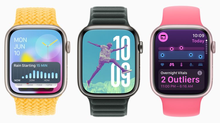 Drei Apple Watches nebeneinander. Eine zeigt das Wetterwidget, eine das Ziffernblatt mit einem neuen Design und eine die neue Vitals App Drei Apple Watches nebeneinander. Eine zeigt das Wetterwidget, eine das Ziffernblatt mit einem neuen Design und eine die neue Vitals App.