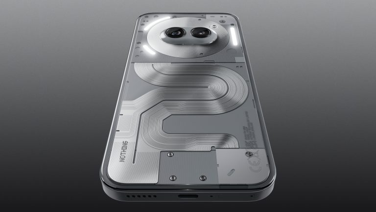 News Nothing Phone 2a Plus Die Rückseite eines Nothing Phone (2a) Plus mit Glyph-Interface.