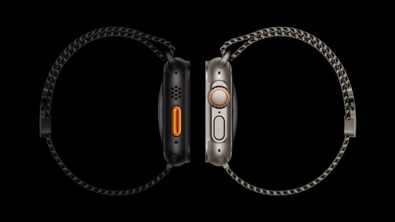Apple Watch Series 10, Apple Watch Ultra 2 Die Ultra 2 in beiden verfügbaren Вариантыn gegenübergestellt.