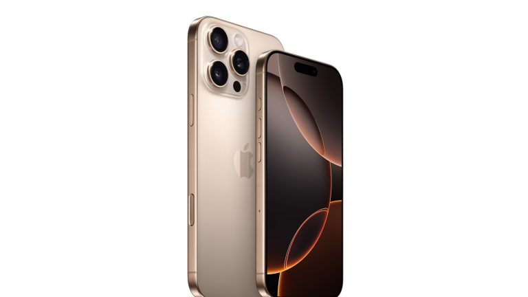 iPhone 16 und 16 Pro, Apple kann es noch Produktbild von einem iPhone 16 Pro und Pro Max in Wüstensand.