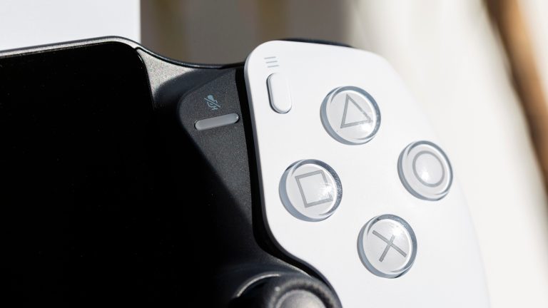 Detailansicht der Symbol-Buttons auf einem PlayStation Portal Remote Player.