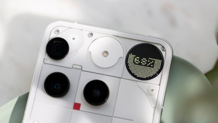 Nothing Phone (3) ausprobiert, Ist das ein Flaggschiff? Blick auf die Glyph-Matrix bei einem Nothing Phone (3).
