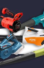 Akkulaubbläser freigestellt auf schwarzem Hintergrund