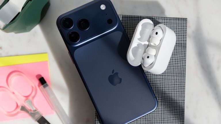 iPhone 17 Pro Max und AirPods Pro 3 im Test Mit dem iPhone 17 Pro Max und den AirPods Pro 3 hat Apple neue Geräte im High End Bereich auf den Markt gebracht. Wir haben sie getestet.